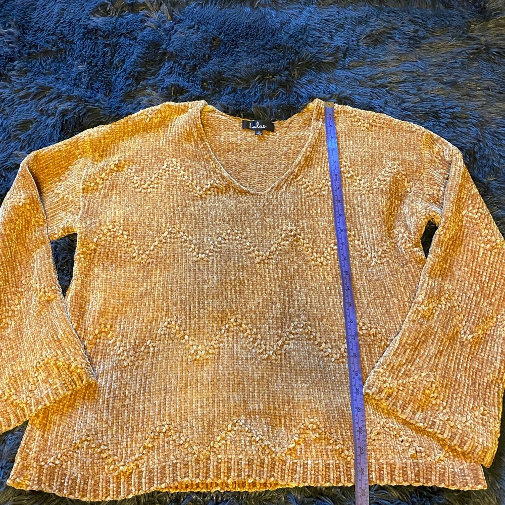 Gold Lulus Chenille sweater - Picture 3 of 5